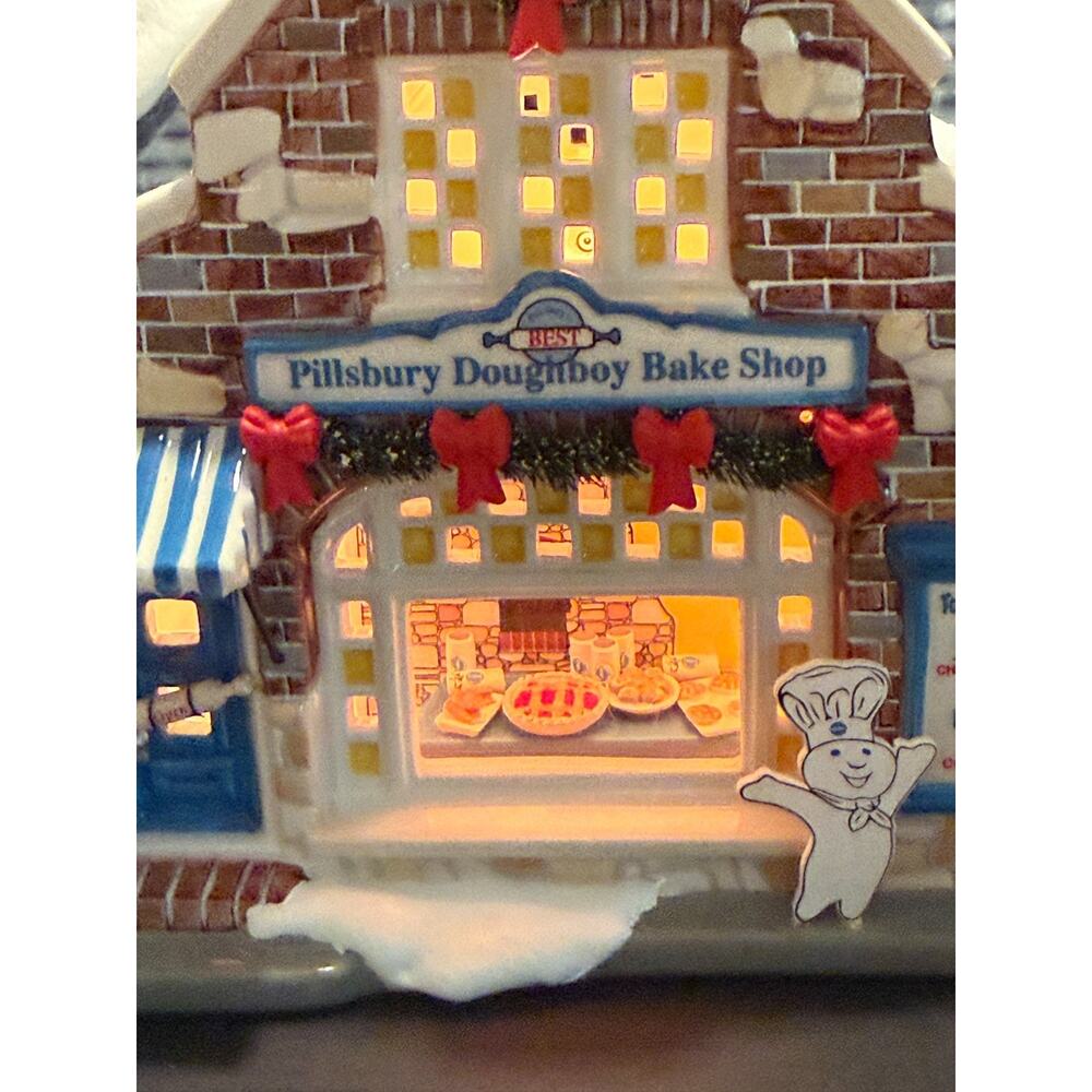 Department 56 "Pillsbury Doughboy Bake Shop" (Set of 2) #55342 In Box - Picture 4 of 16